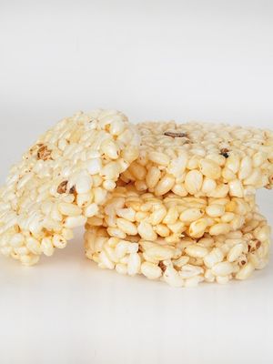 機械異なったサイズおよび形を形作るエネルギー穀物棒鋳造物棒