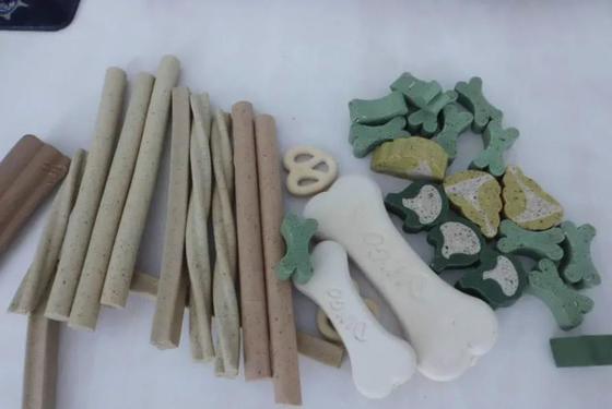 ステンレス鋼100KWペットは犬の歯のための生産ラインをかみ砕く