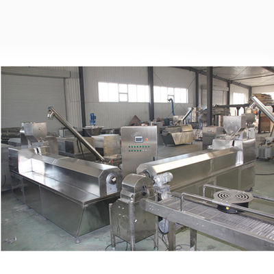 さまざまな形は御馳走機械犬をかみ砕くスナックのプロセス用機器の押出機をかわいがる