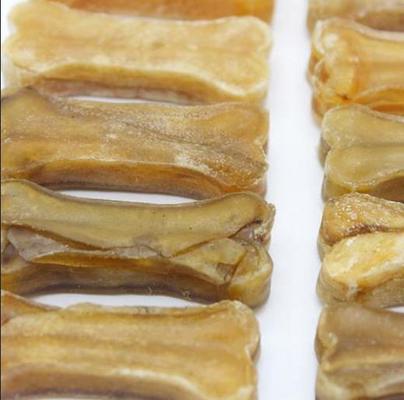 異なる形状の犬骨を作る機械 9KW 異なる皮膚原皮ペットトリートメントマシン