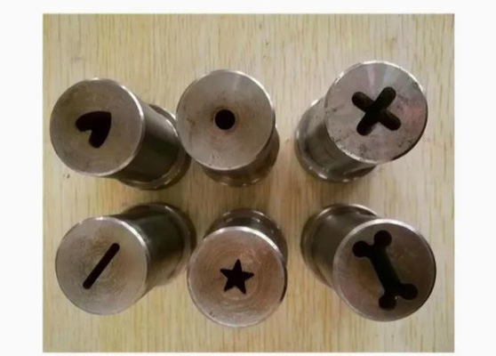 セリウムは軽食、犬の御馳走をかみ砕いているペットのための単一ねじ押出機を証明しました